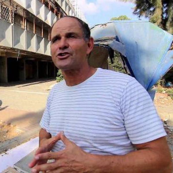 פרופ’ דוד אוחנה ביקר במכון “גנזים” במסגרת עבודת המחקר על ז’קלין כהנוב!